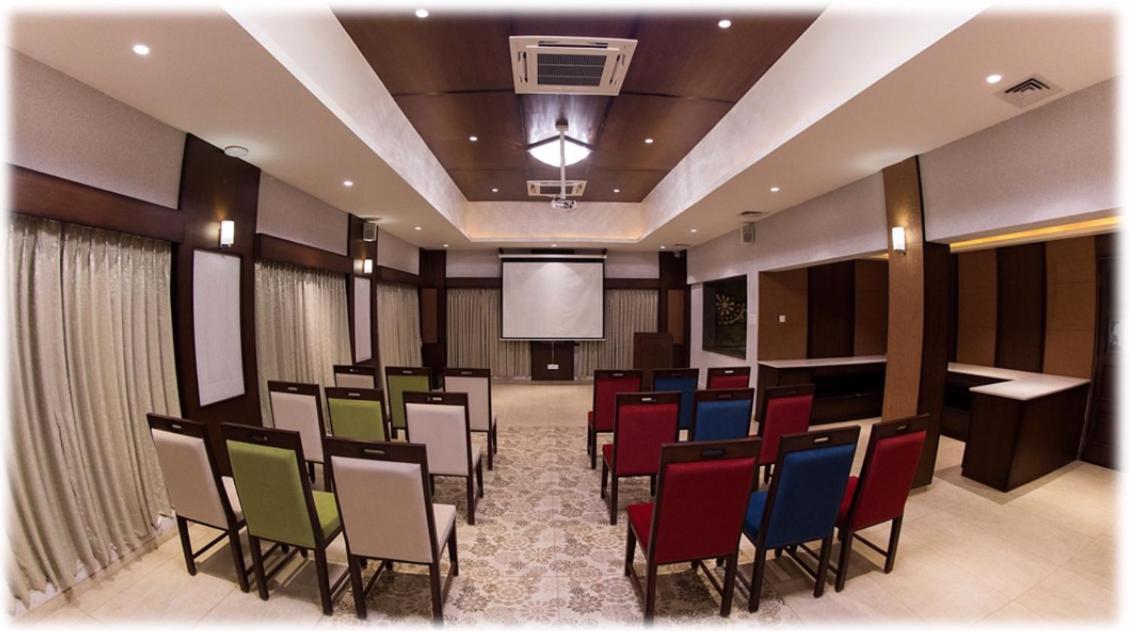 Neonz Resort & Club Ānand Екстериор снимка