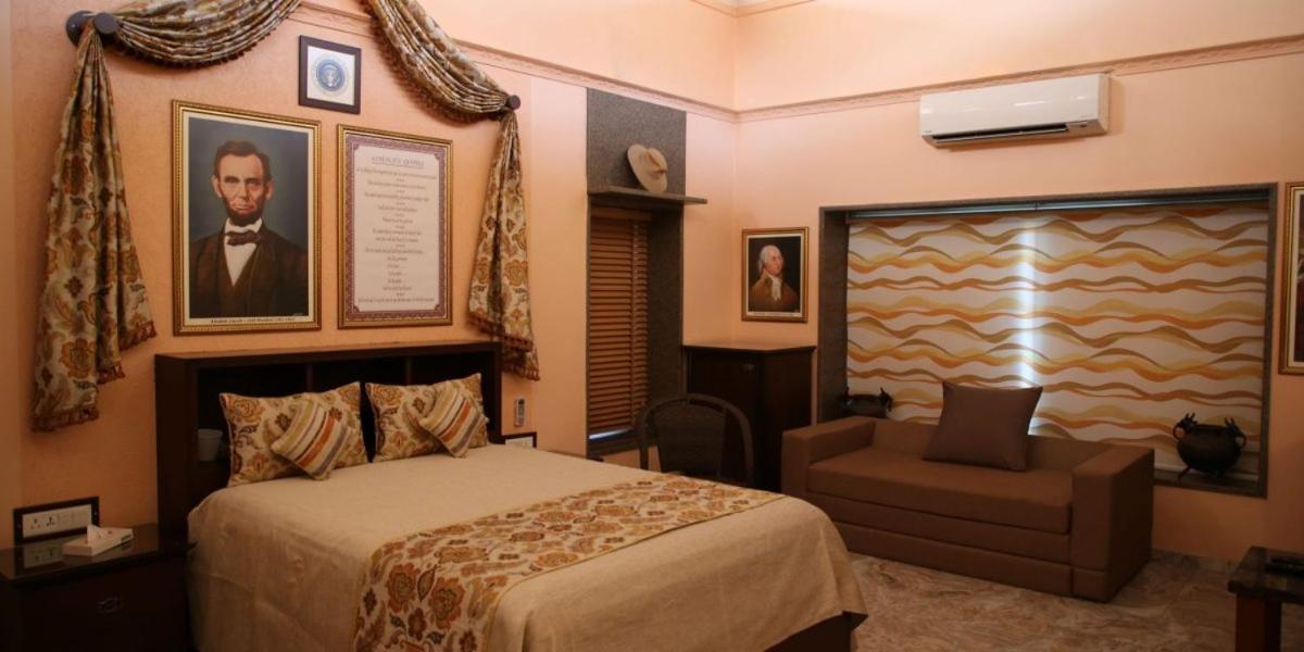 Neonz Resort & Club Ānand Екстериор снимка